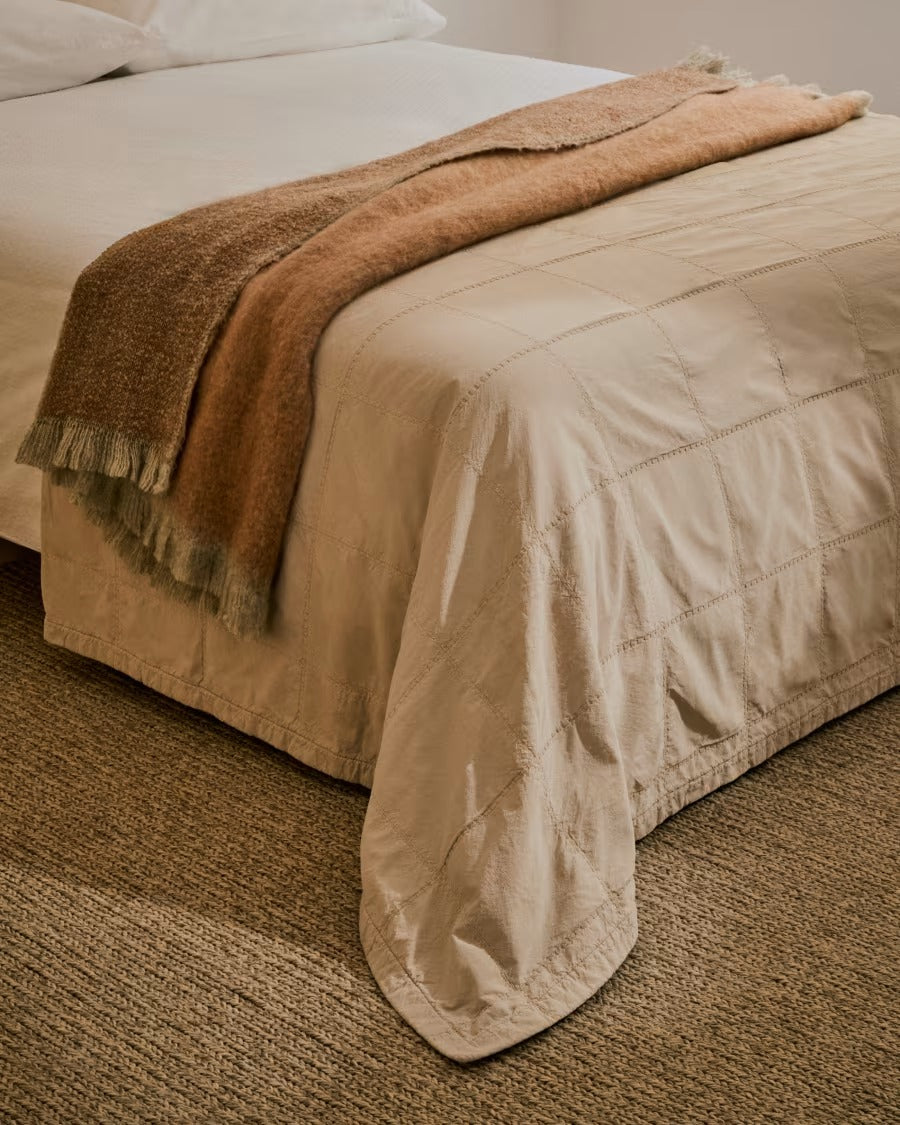 Rodin Blanket in a Terracotta