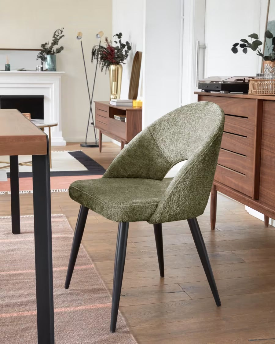Mael Chair with Steel Legs