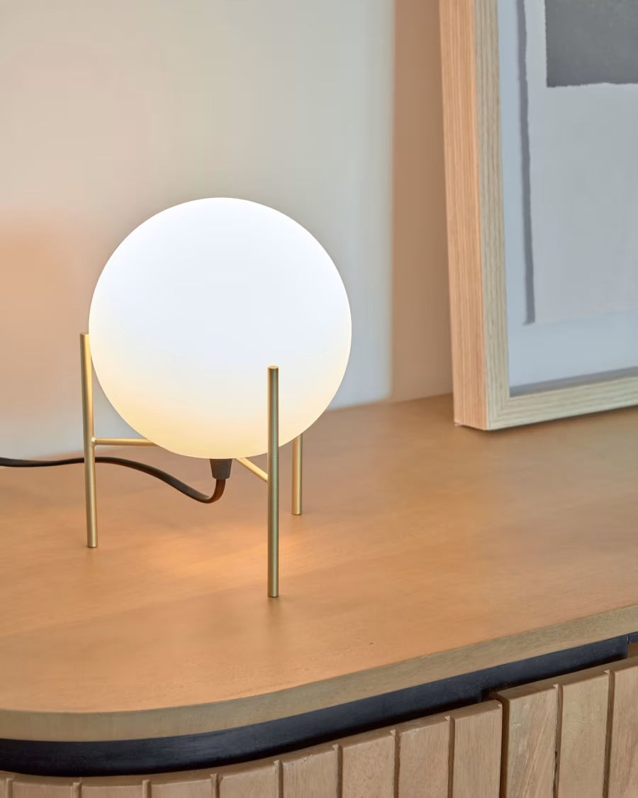 Seina Table Lamp in Steel with Brass Finish