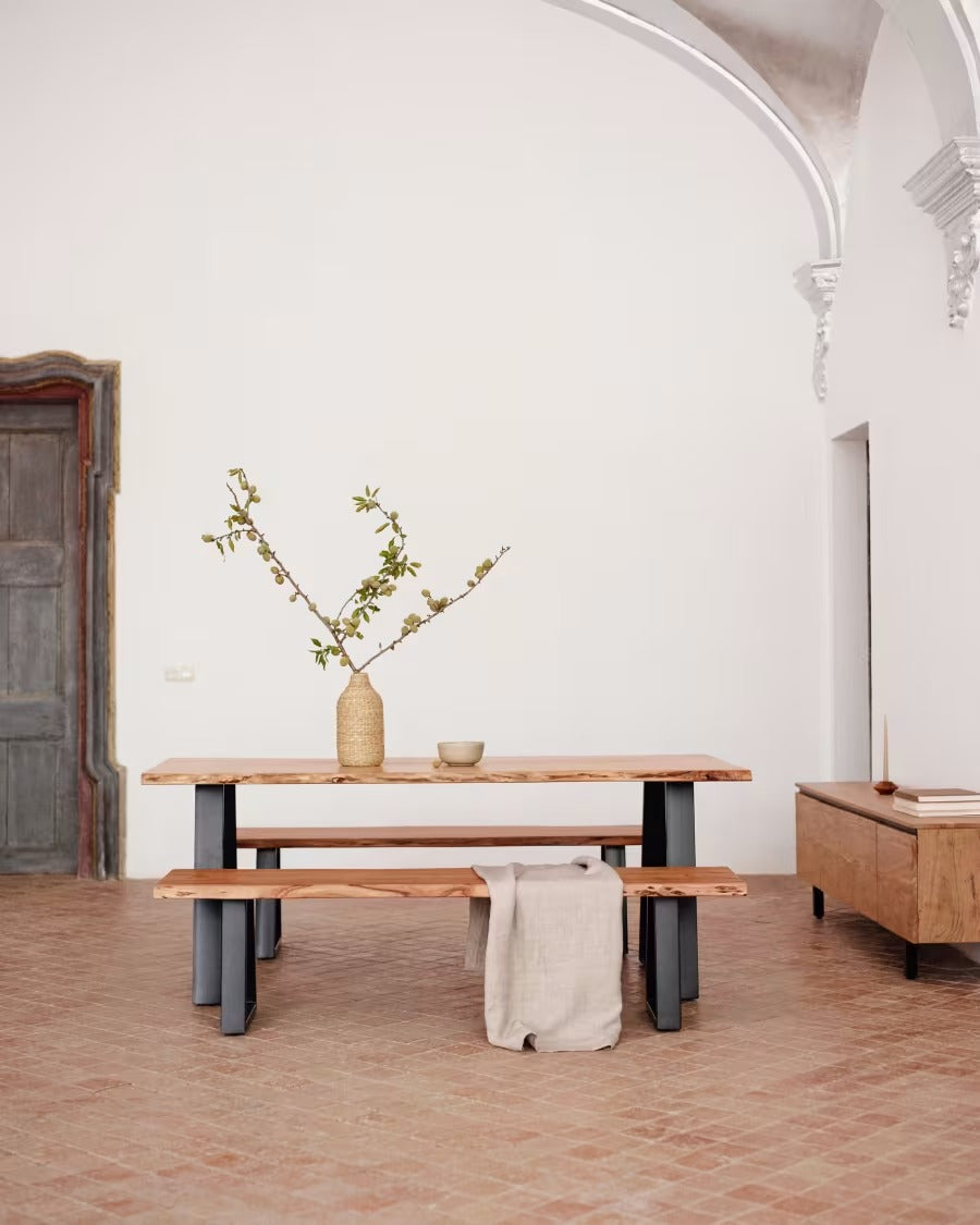 Alaia Table in Solid Acacia Wood