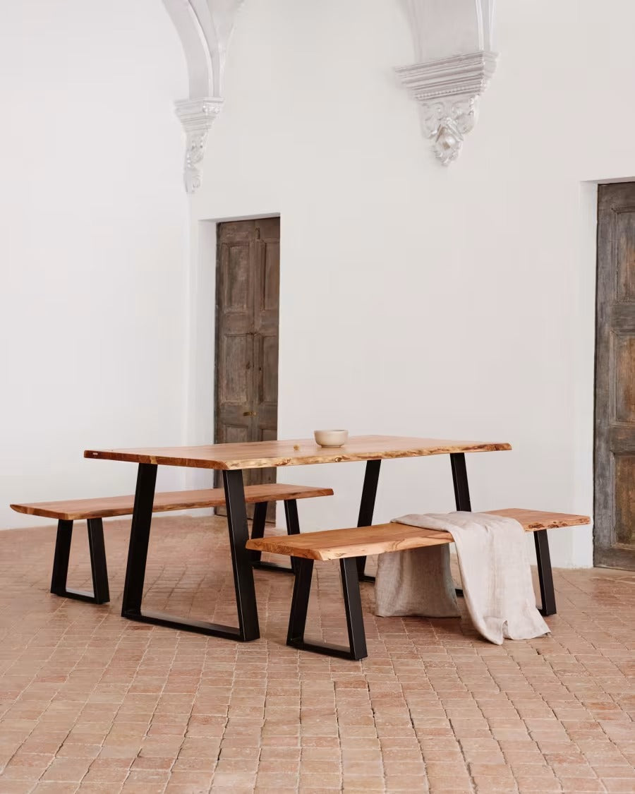 Alaia Table in Solid Acacia Wood