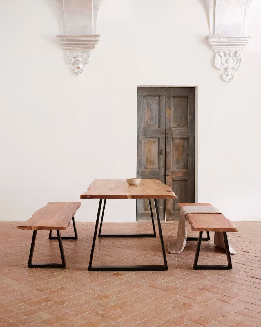 Alaia Table in Solid Acacia Wood