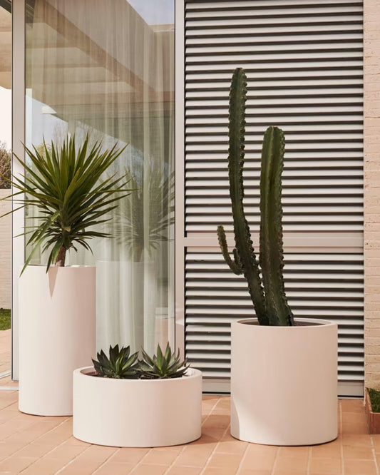 Aiguablava Plant Pot in white cement, Ø 52 cm