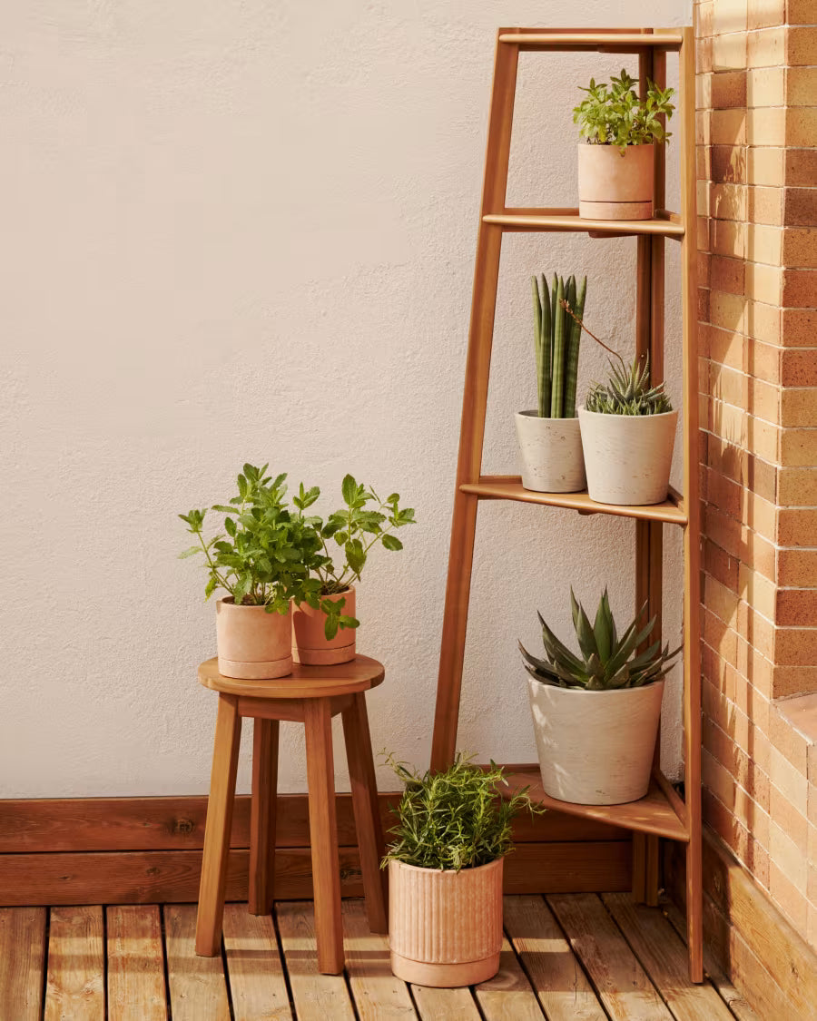 Victora Outdoor Shelving Unit 42x150cm.