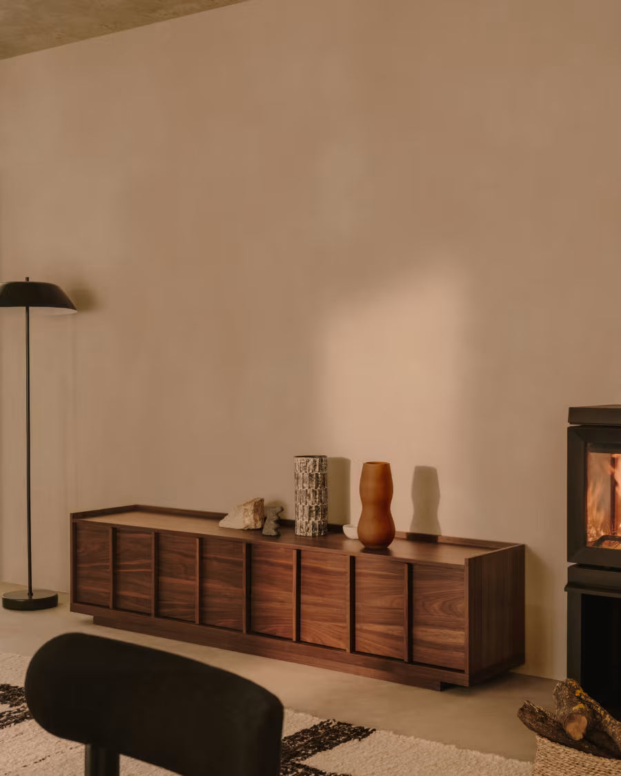 Onix TV stand with a walnut veneer in a dark finish 200 x 45 cm?