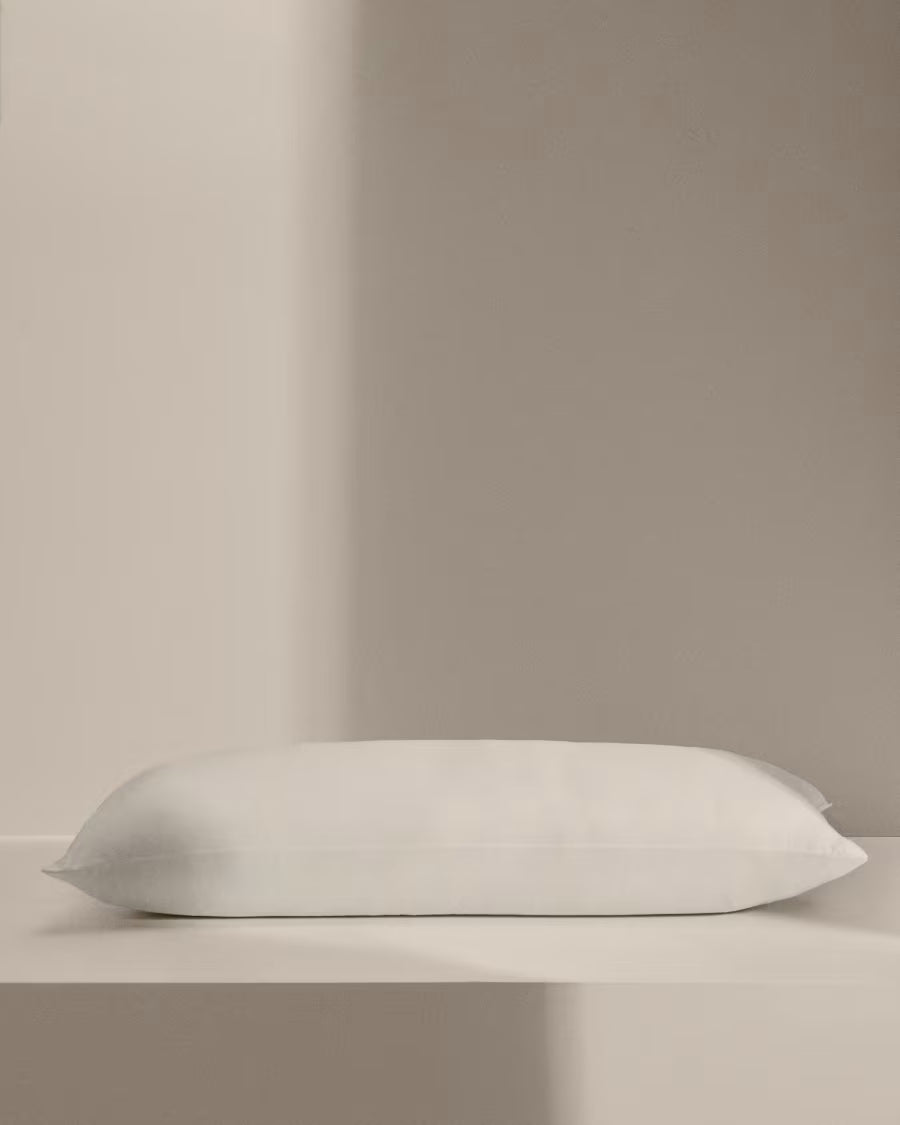 Duca pillow with 10% down and 90% feather