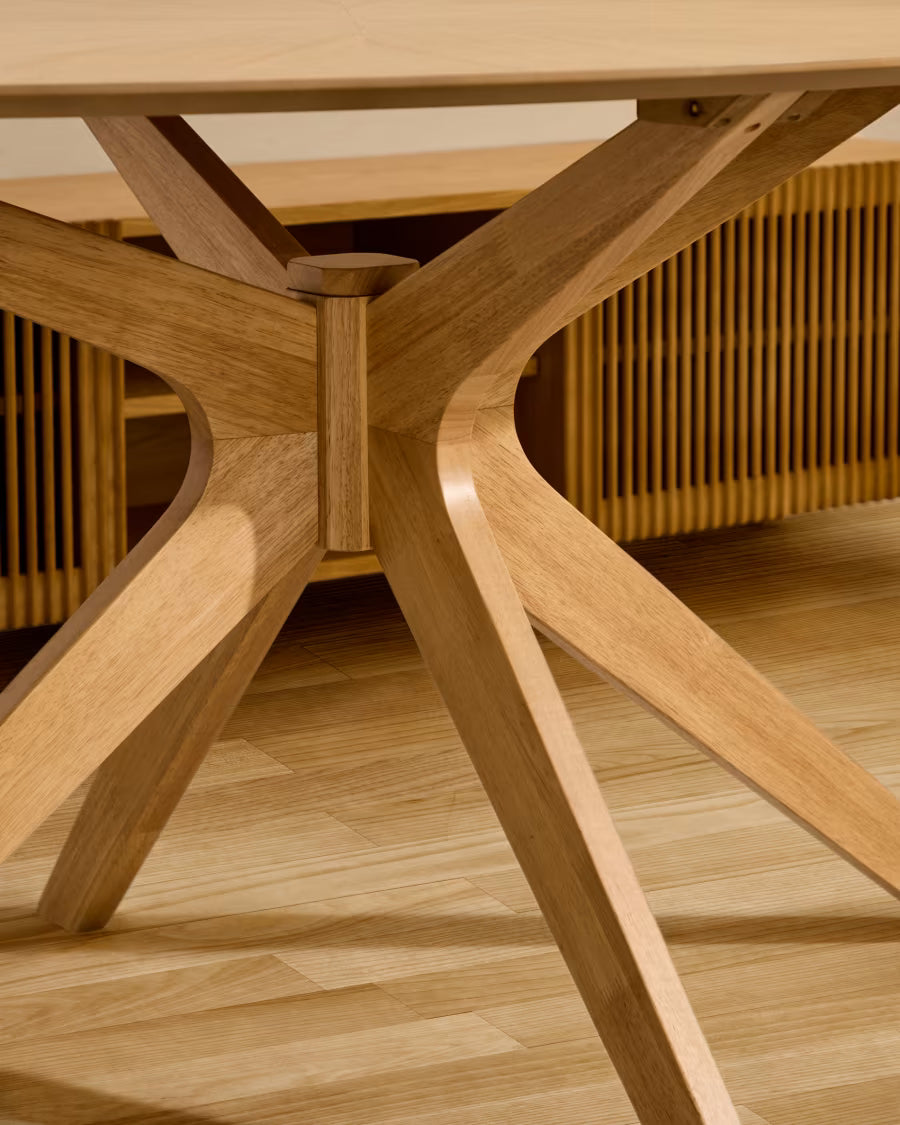 Naanim Table in Oak Veneer 180x110cm.