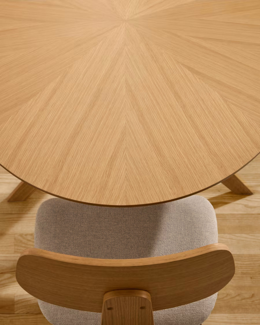 Naanim Table in Oak Veneer 180x110cm.