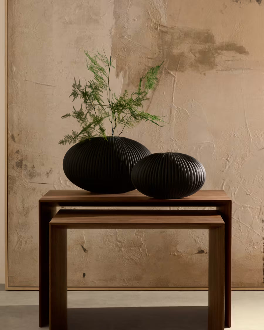 Nivra dark grey glass vase 19cm