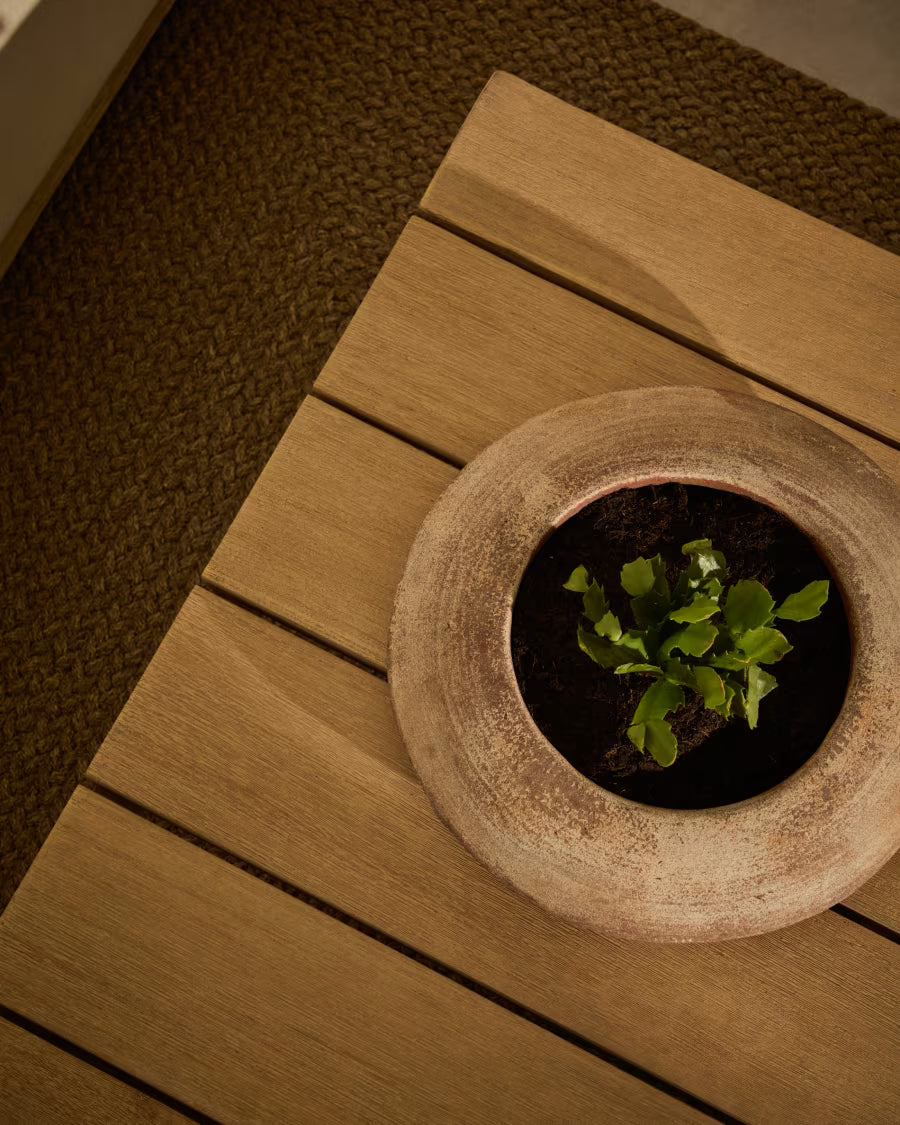 Rivor terracotta planter with natural finish Ø36cm