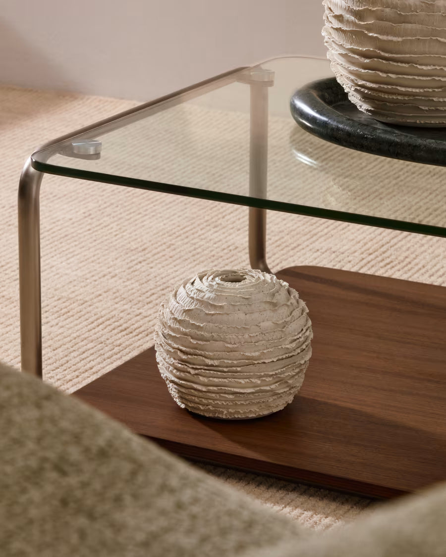 Evania vase in beige ceramic 15.5 cm.