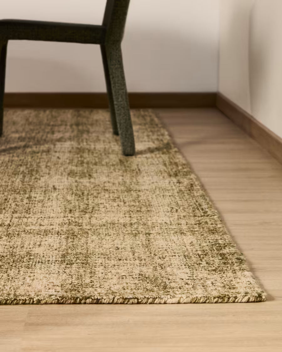 Zarn mini boucle effect wool blend rug 200 x 300cm.