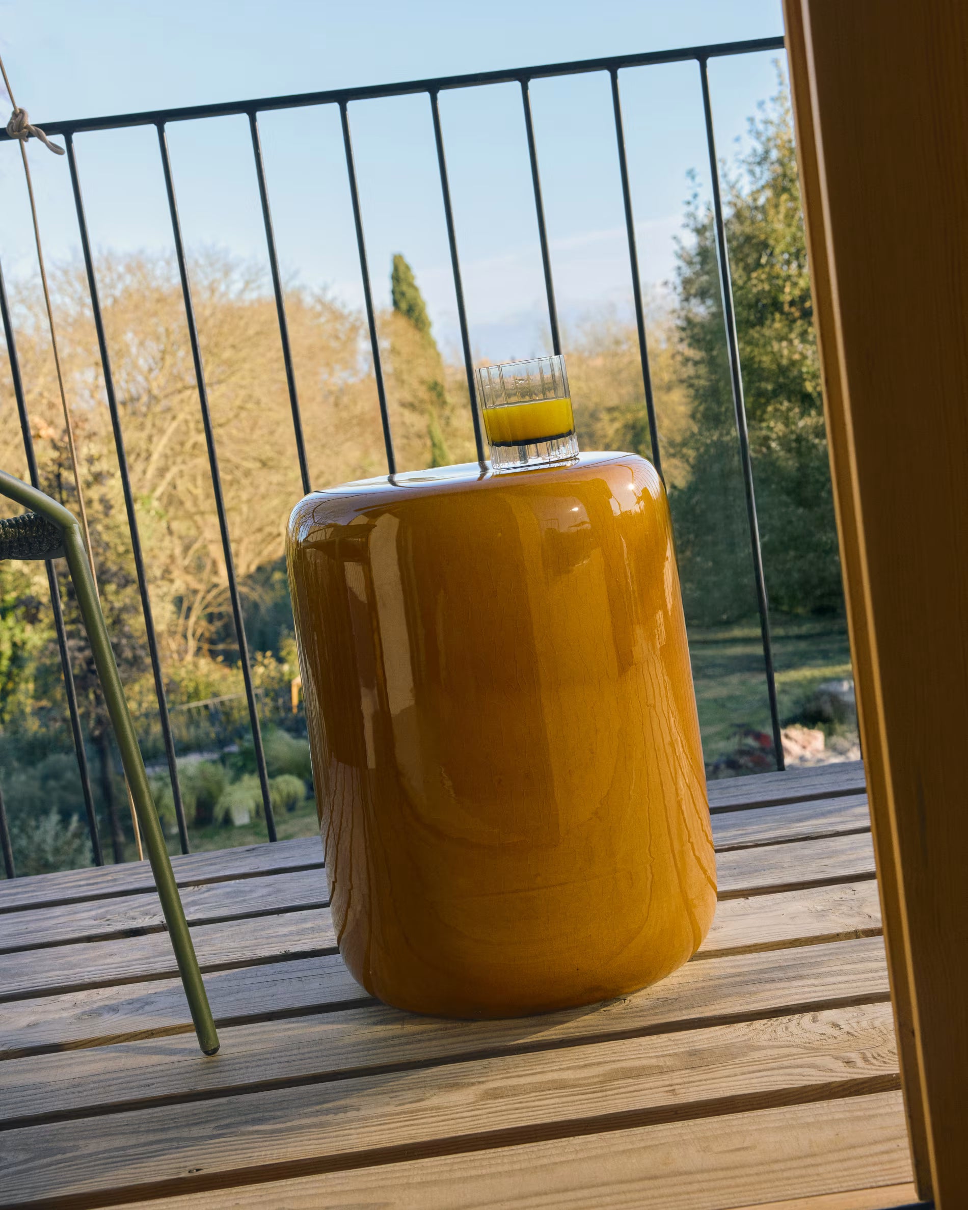 Mesquida side table in ceramic mustard finish Ø 35cm