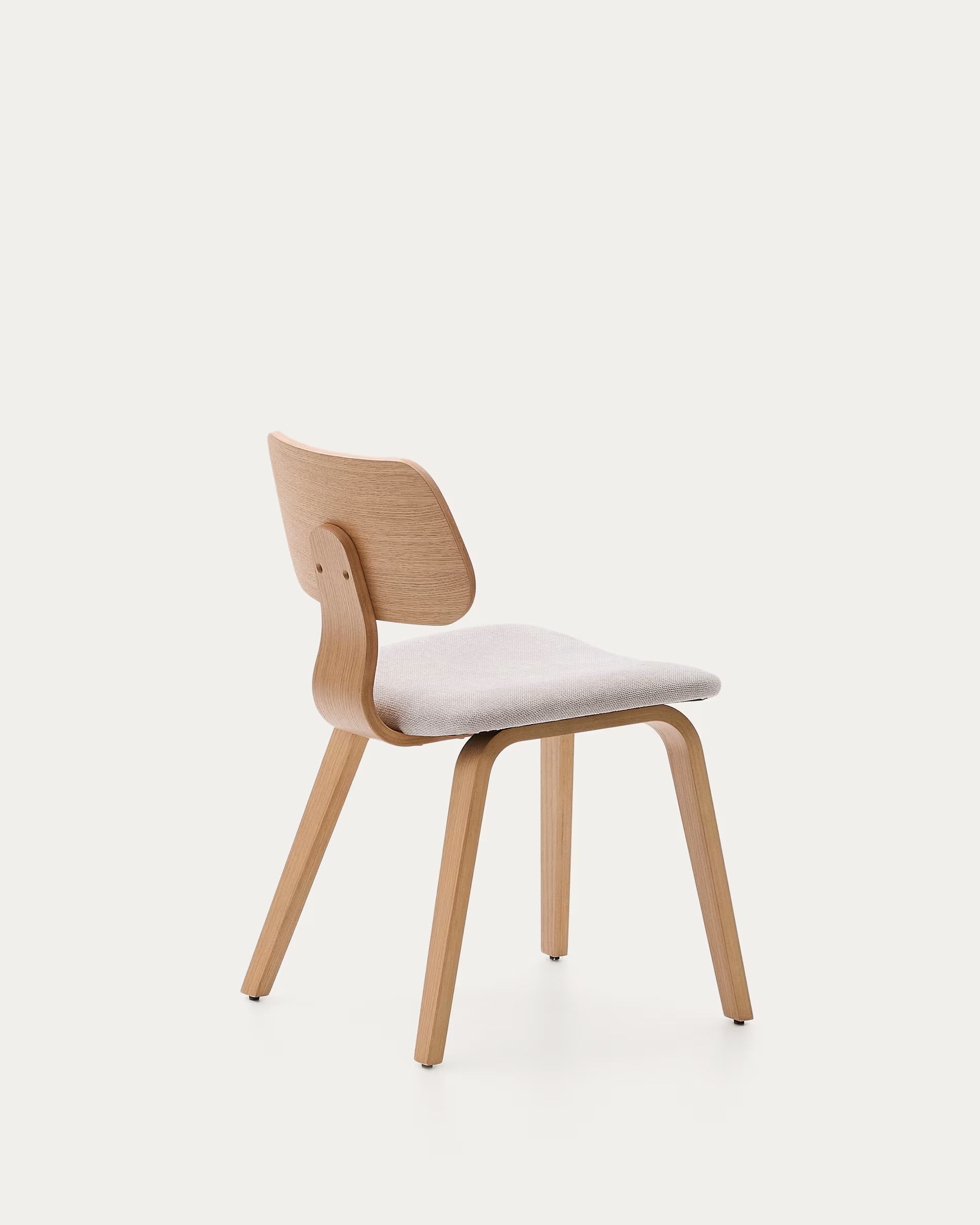 Gena chair in oak veneer and beige chenille.