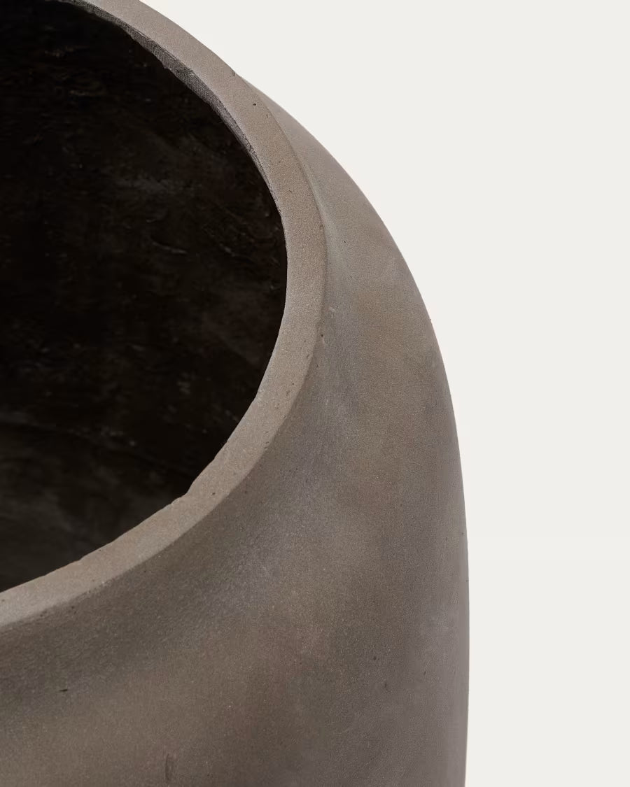 Lira terracotta-effect planter Ø53cm