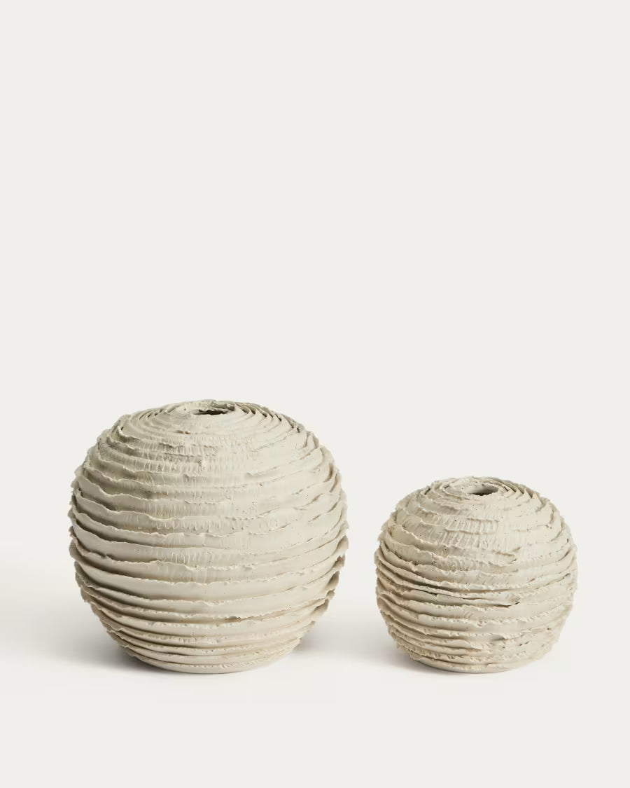 Evania vase in beige ceramic 15.5 cm.