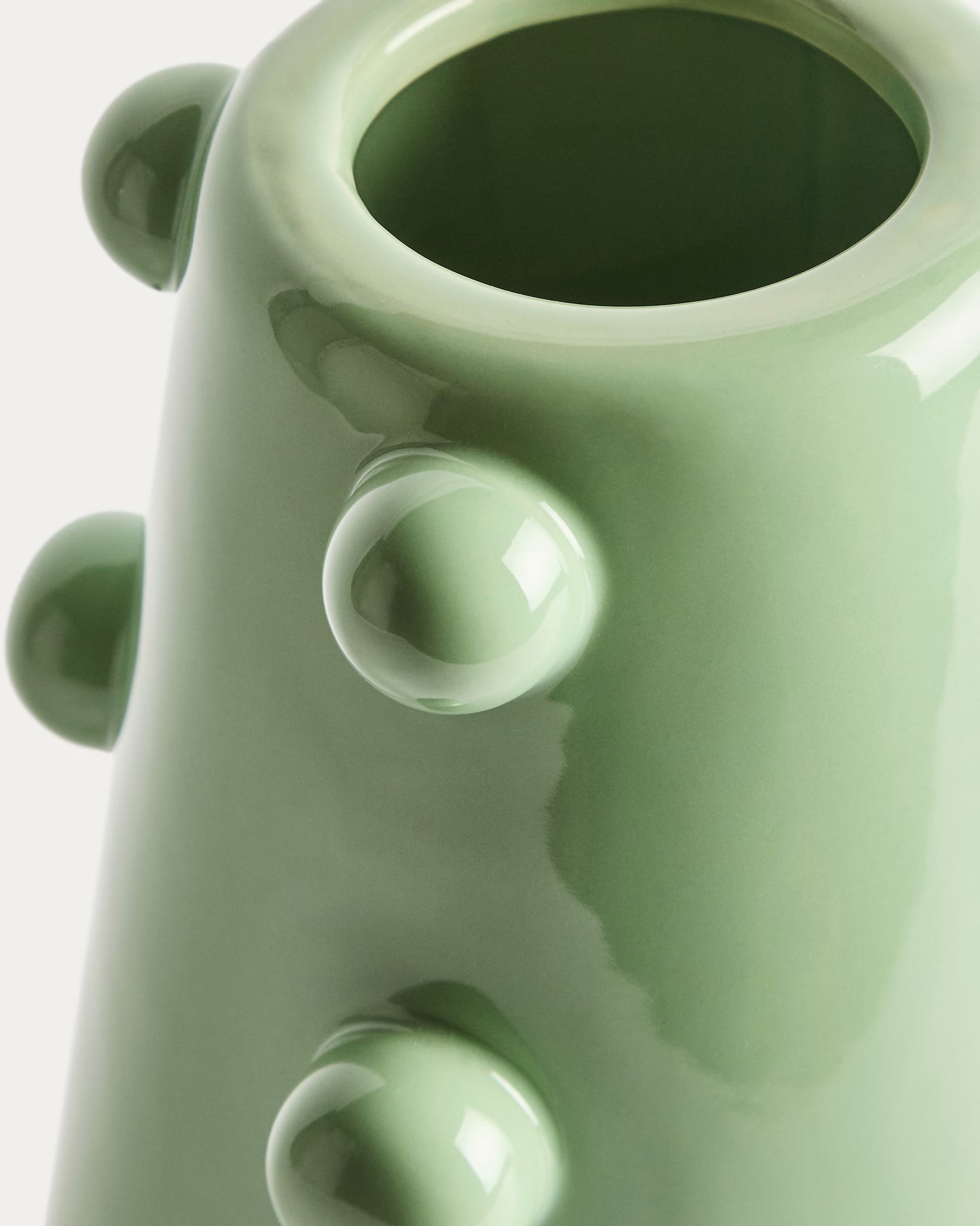 Odra vase in light green ceramic with glossy finish 25.5cm.