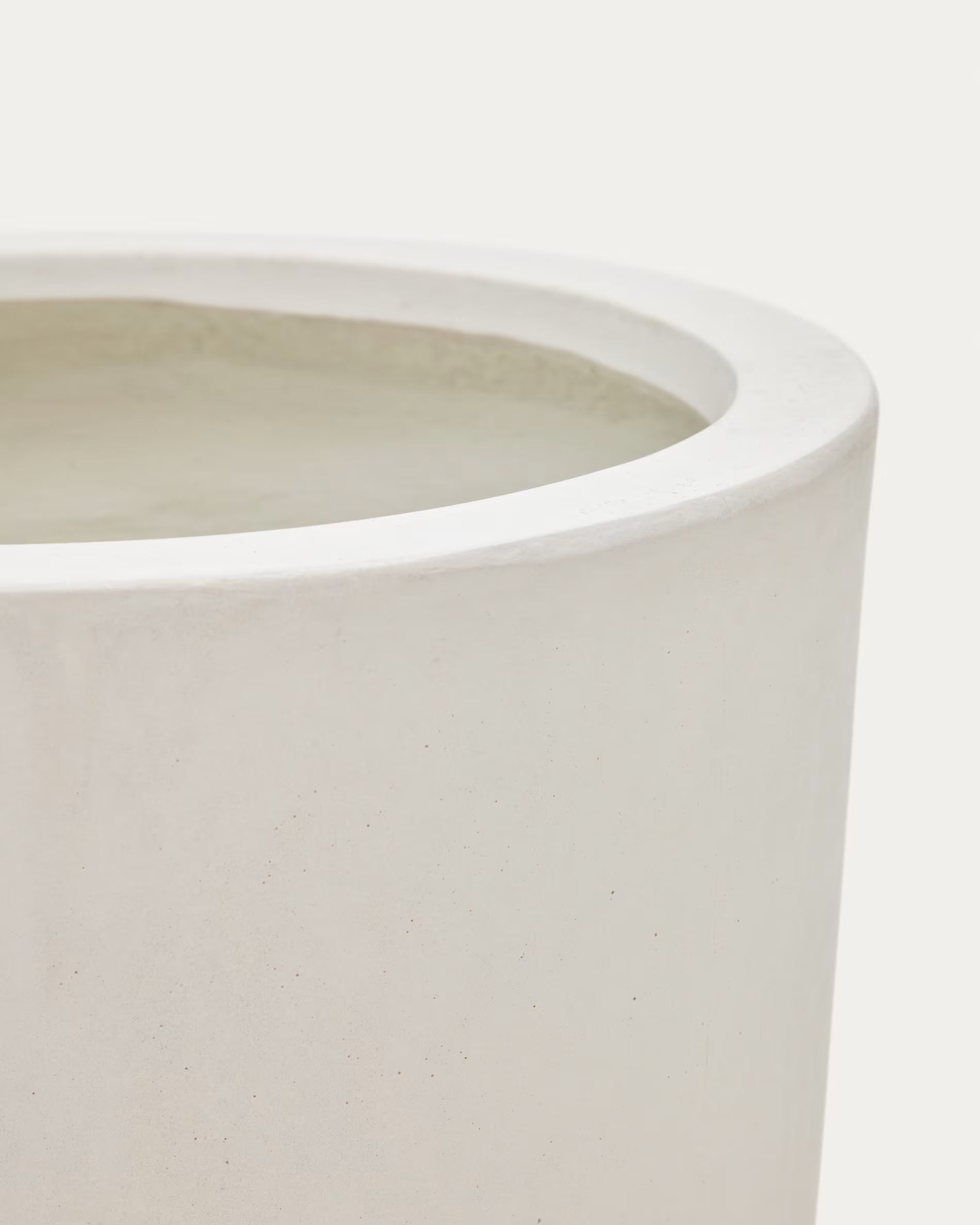Aiguablava plant pot in white cement Ø39cm