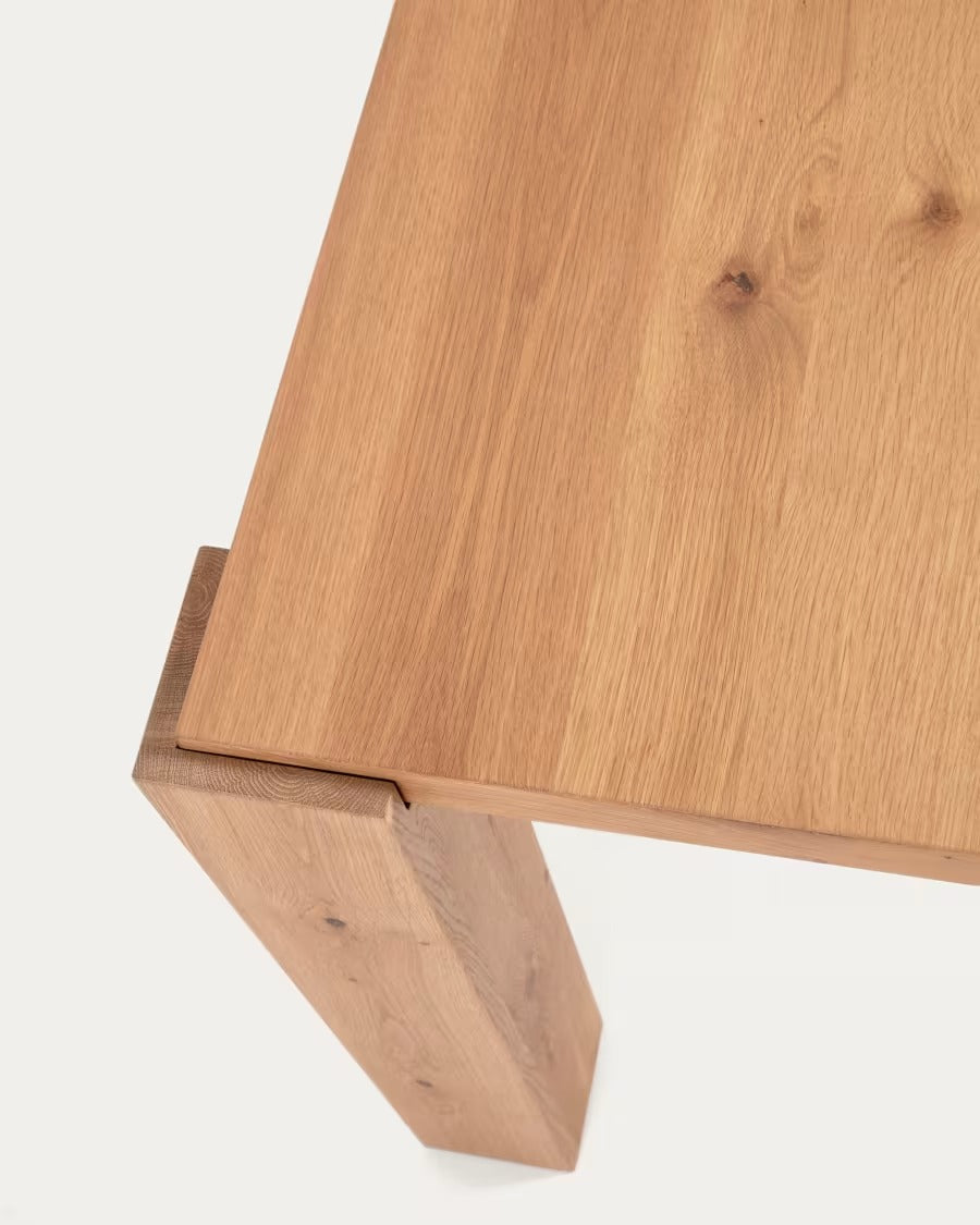 Deyanira Table