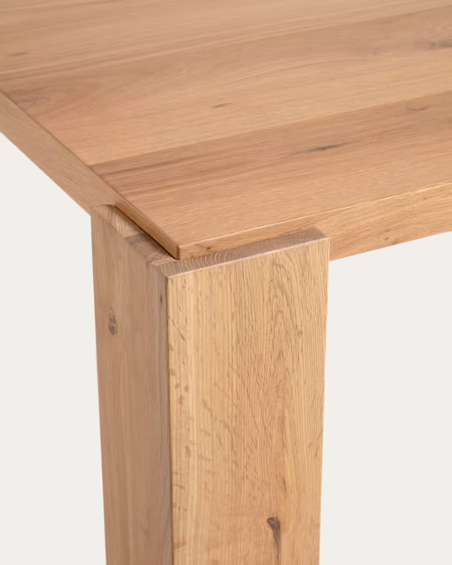 Deyanira Table