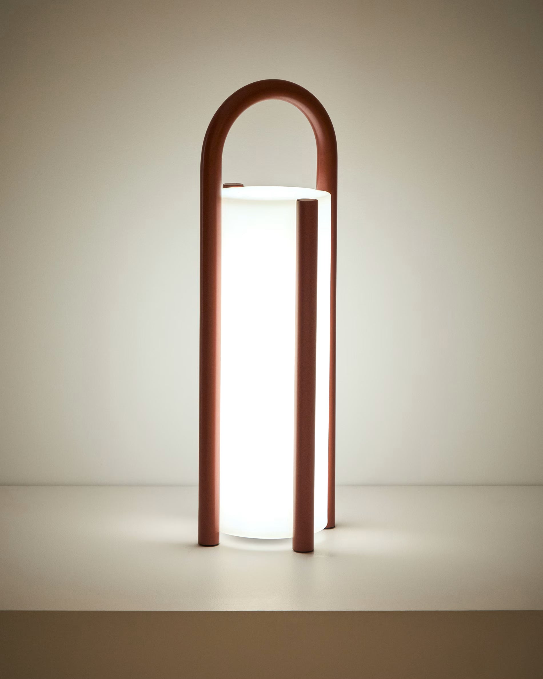 Leros large portable table lamp in terracotta