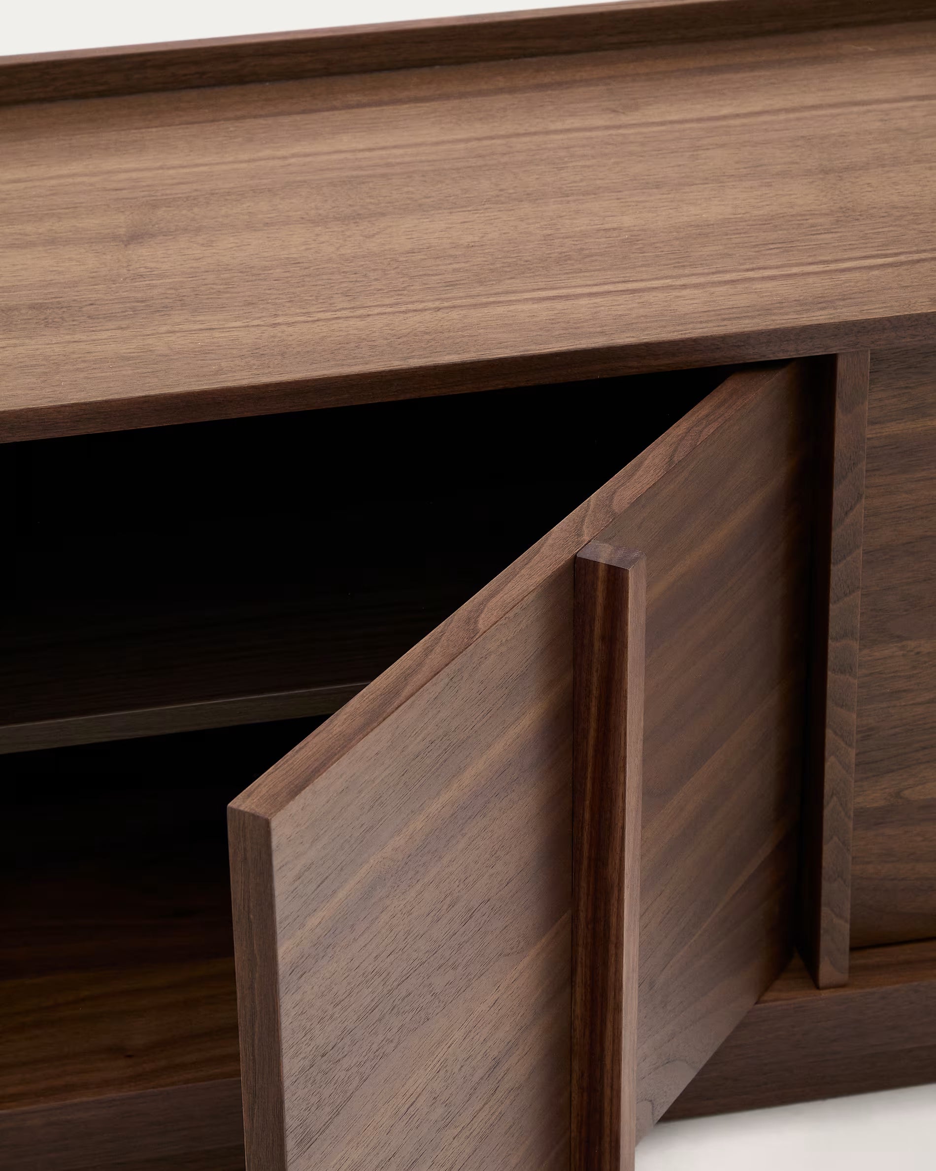 Onix TV stand with a walnut veneer in a dark finish 200 x 45 cm?
