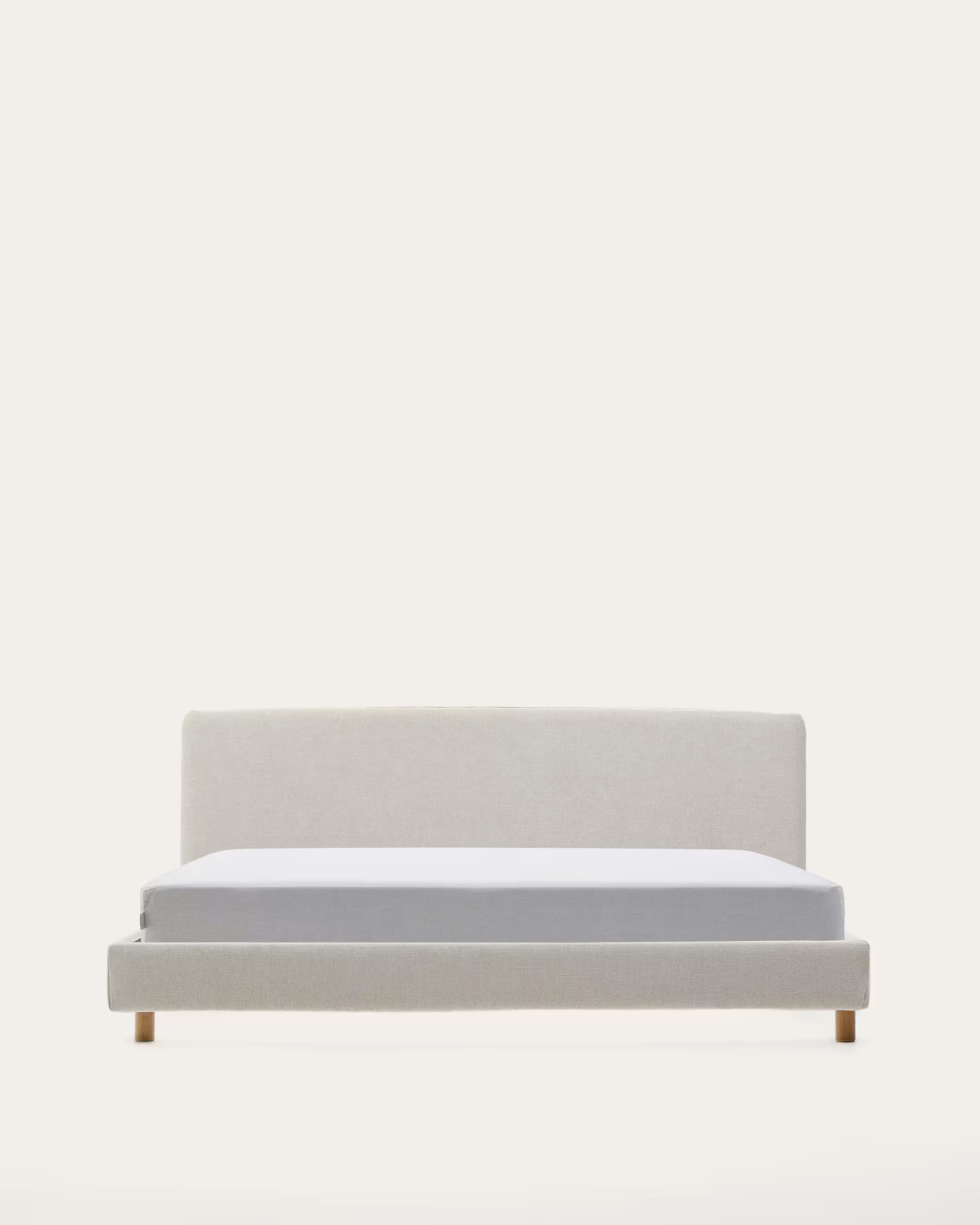 Pearl chenille Valma bed with removable cover