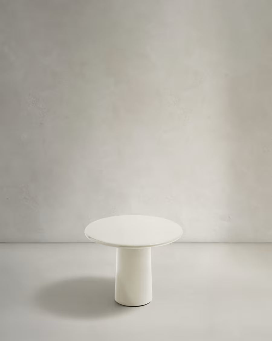 Albanella coffee table in cement with glossy white finish