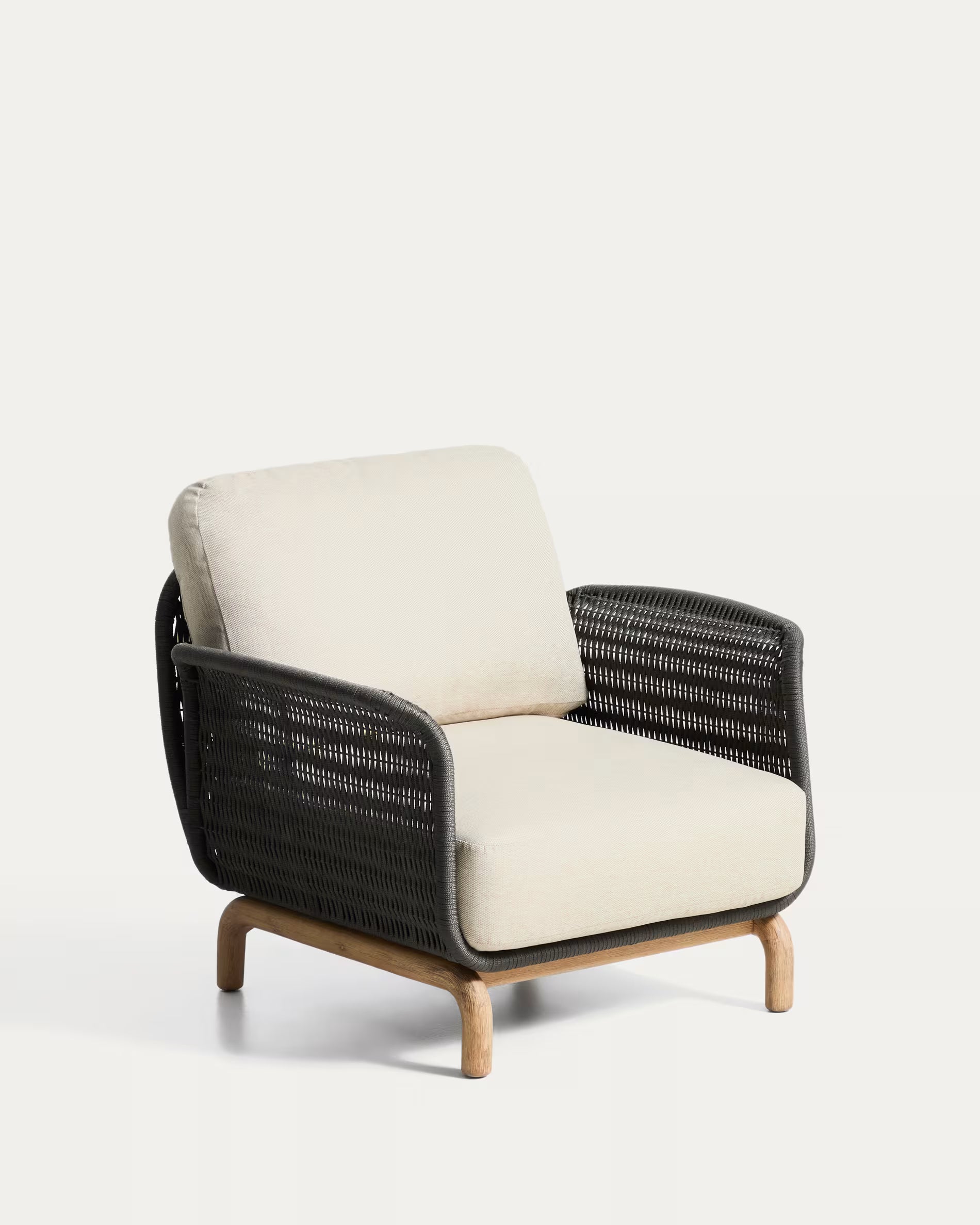 Alipa armchair in solid acacia wood and dark grey rope cord