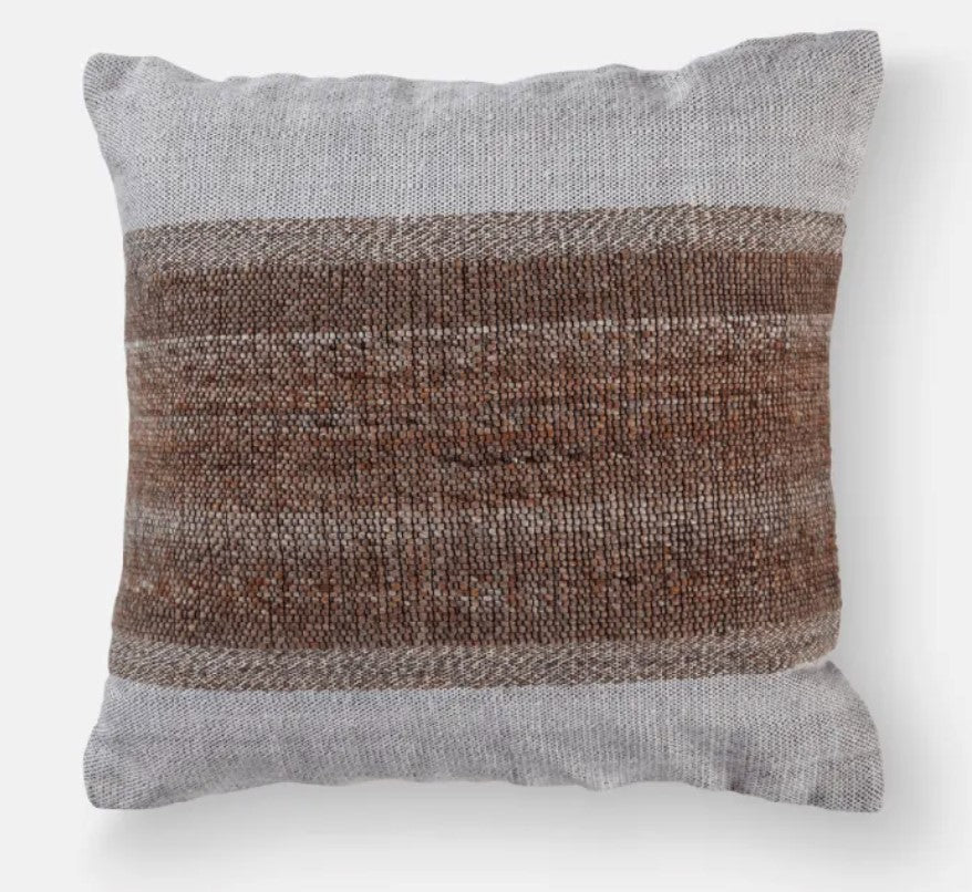 Jamie Indoor/Outdoor Scatter Natural