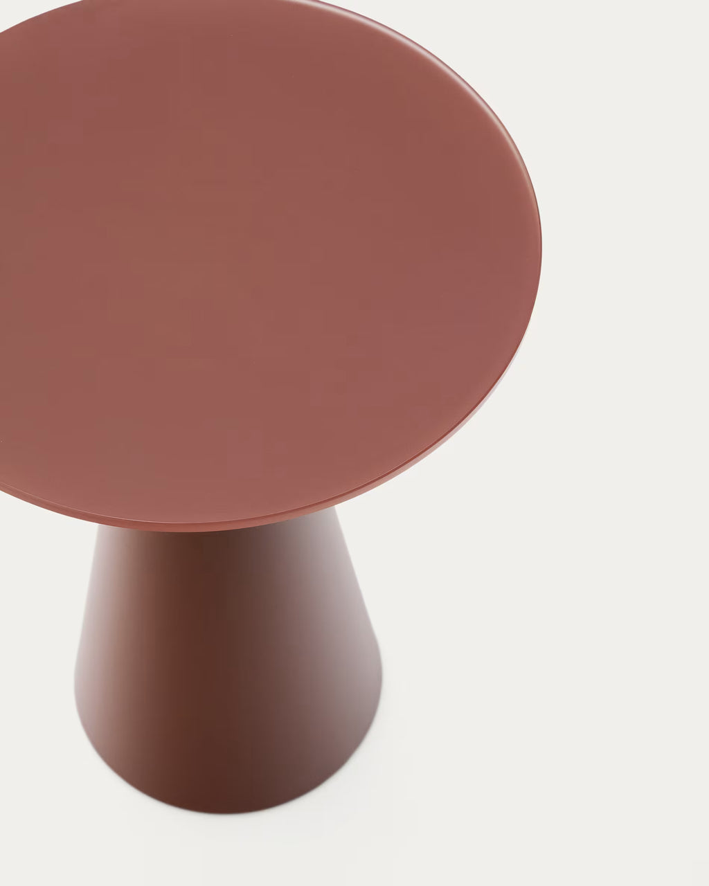 Wilshire side table terracotta finish Ø35cm.
