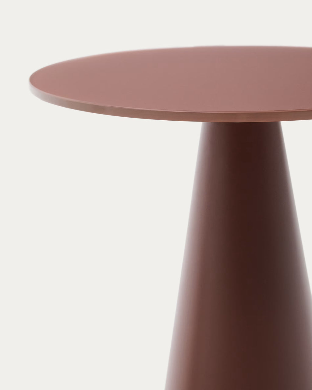 Wilshire side table terracotta finish Ø35cm.
