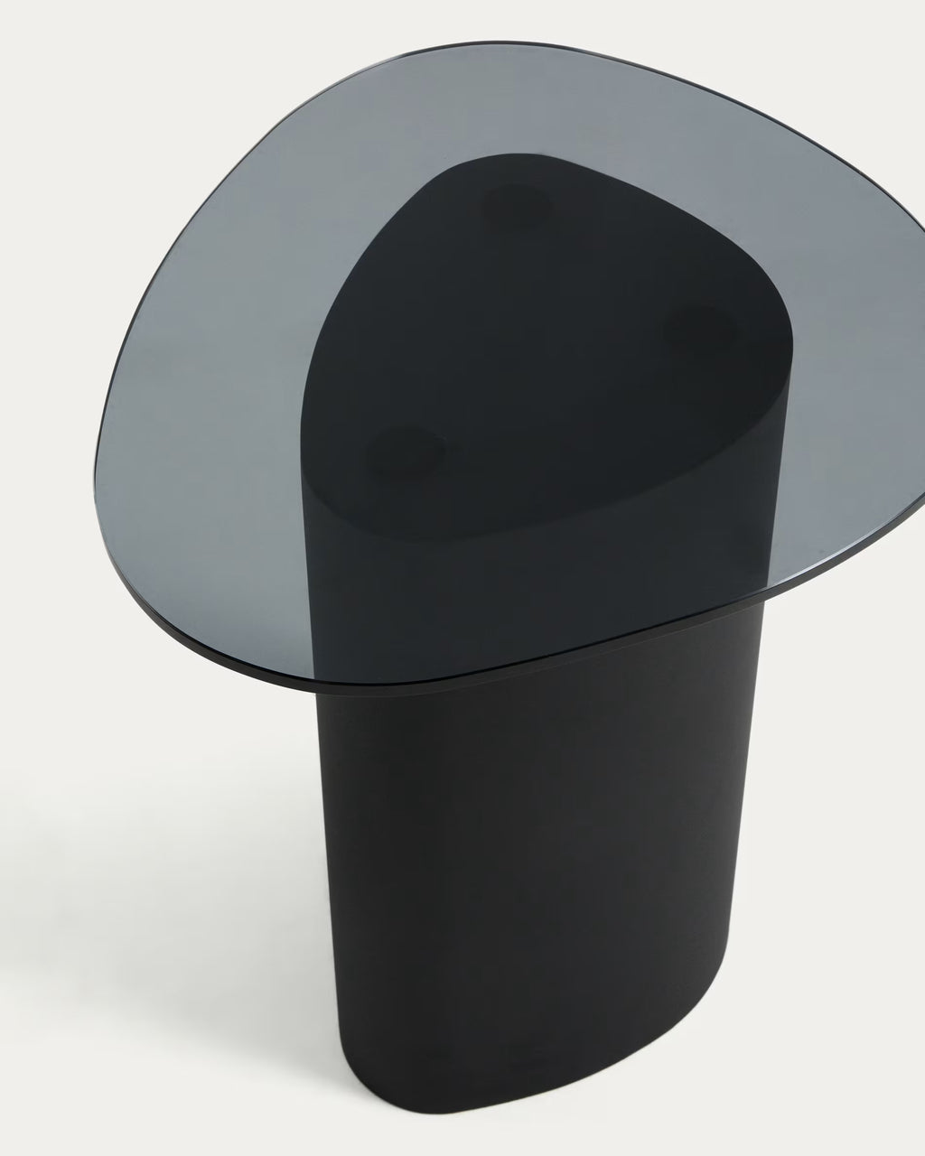 Olir side table in tempered glass 48 x 46,8 cm