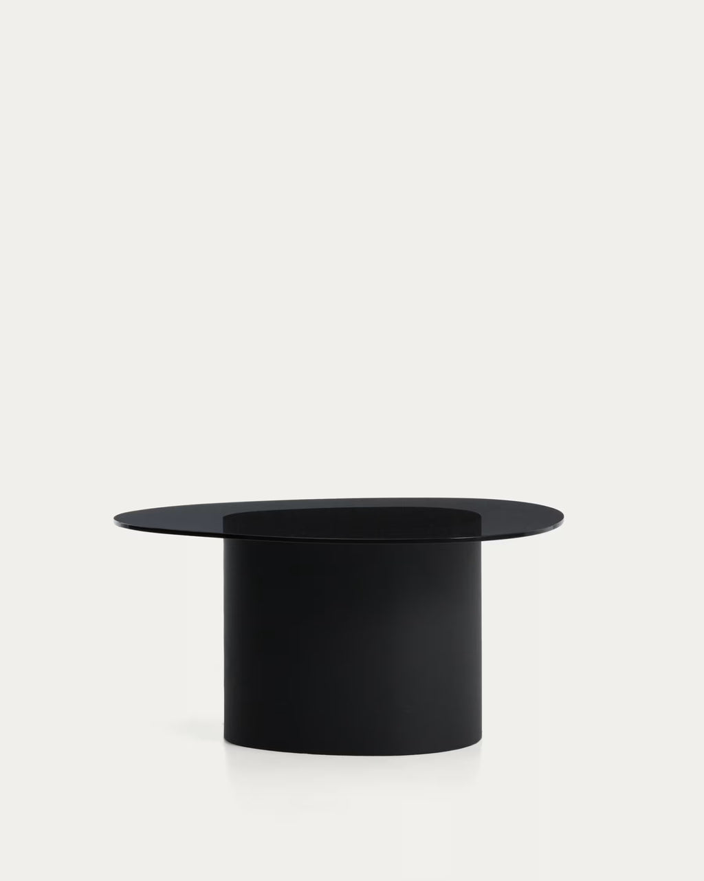 Olir coffee table in tempered glass 82 x 74 cm.