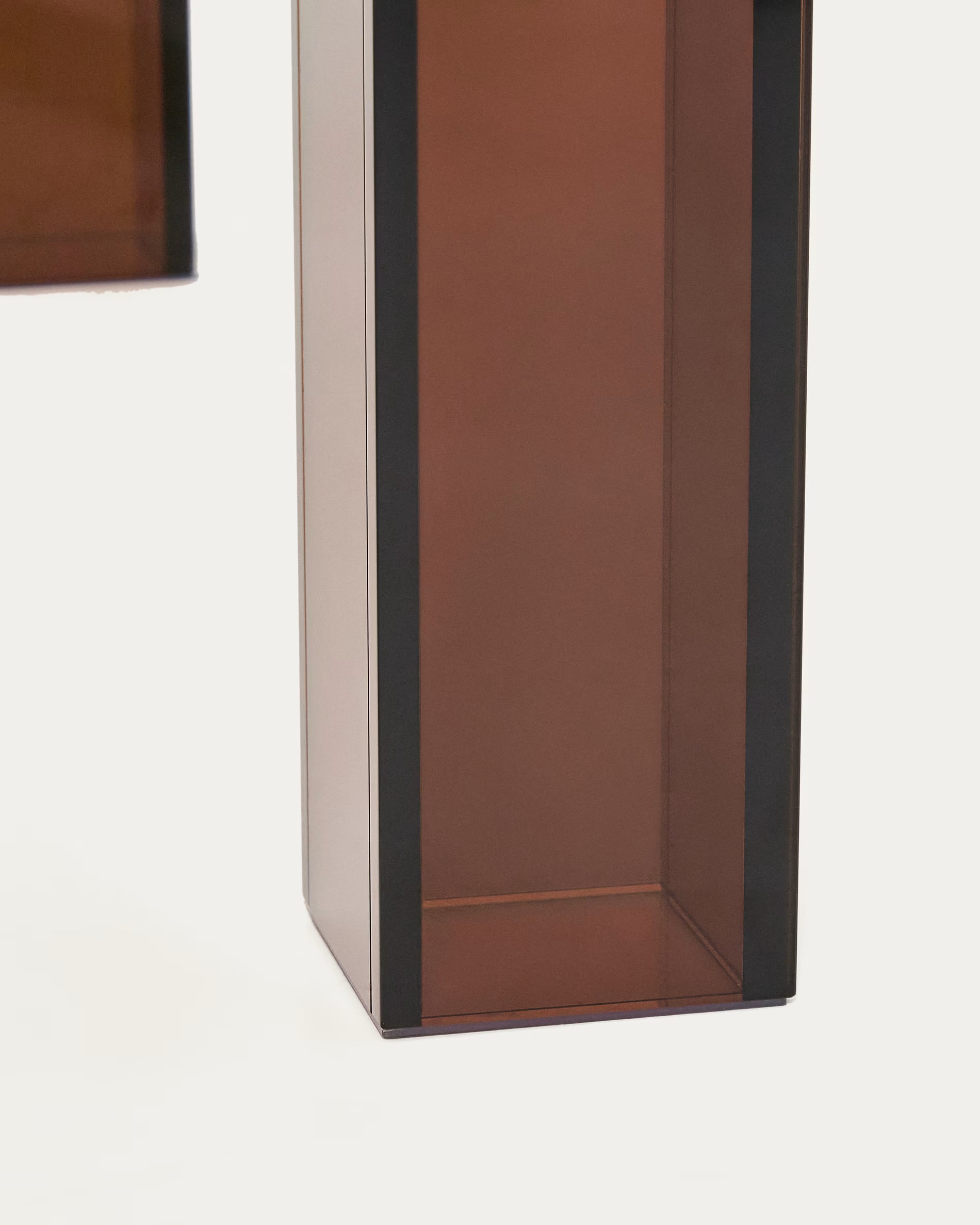 Adularia dining table in brown tempered glass 200x100cm. 
