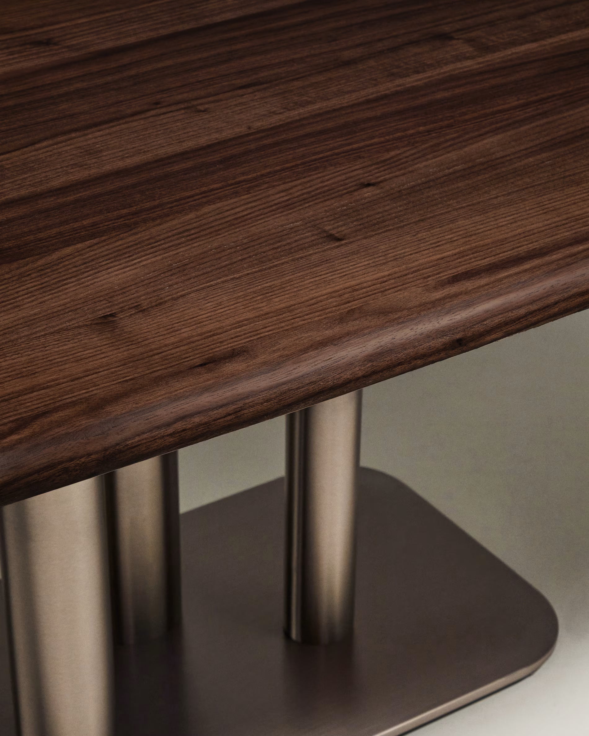 Melvar table made from walnut 180X100cm.