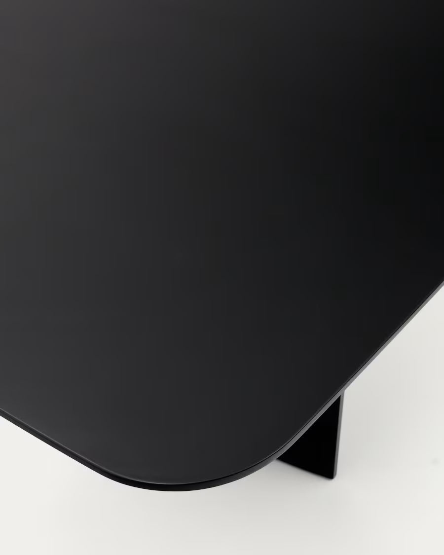 Litto Black# lacquered MDF table 200x100cm.