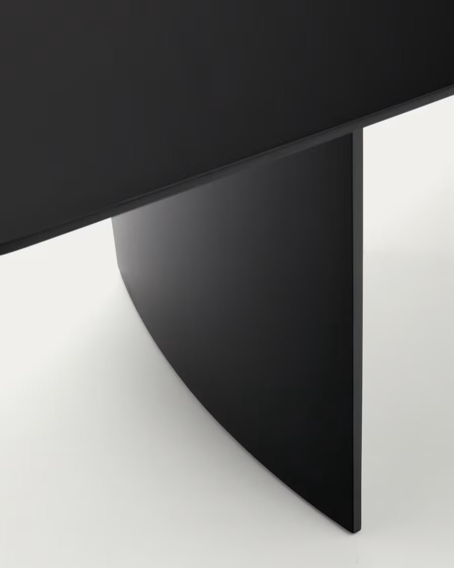 Litto Black# lacquered MDF table 200x100cm.