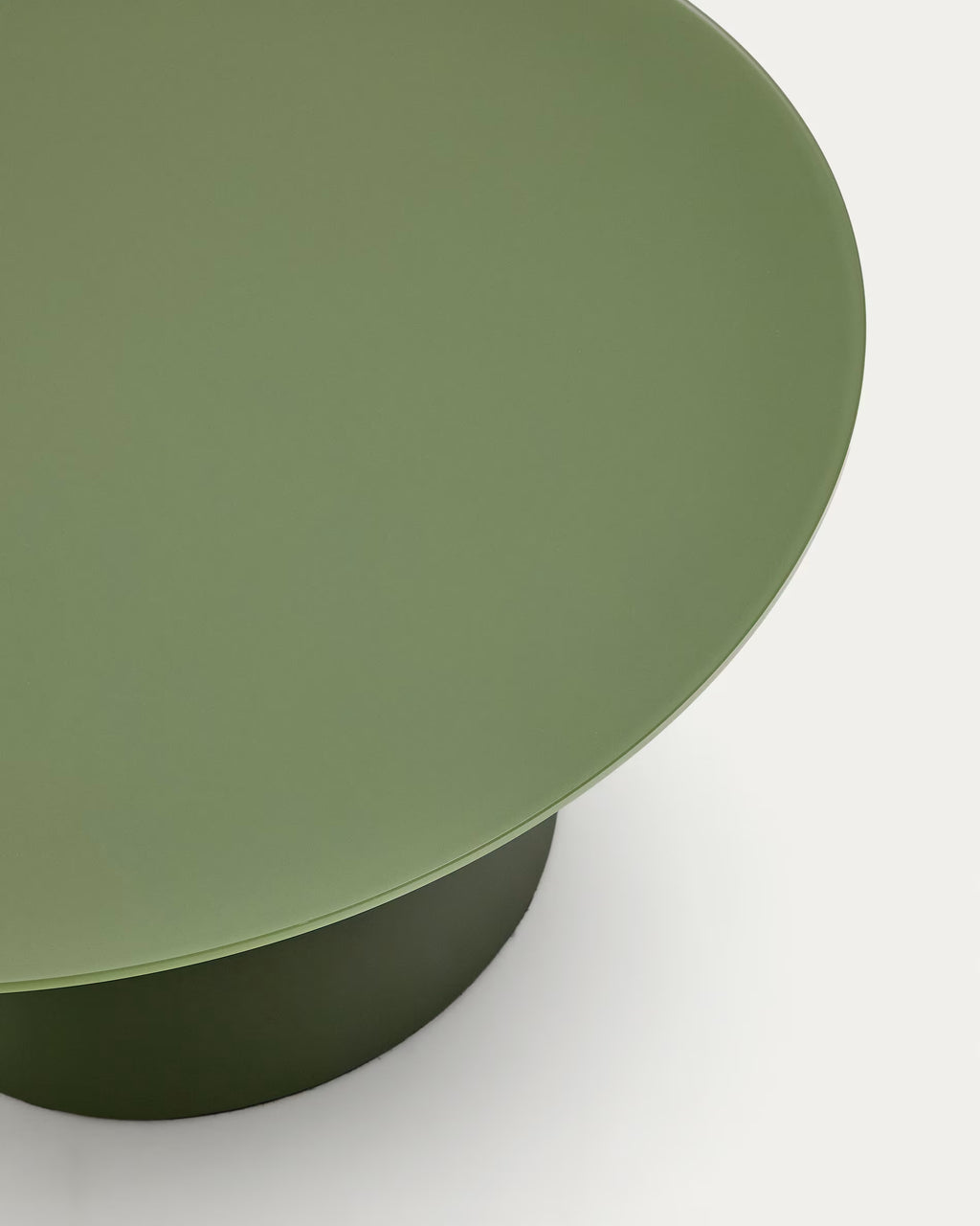 Wilshire coffee table matt green finish Ø80cm