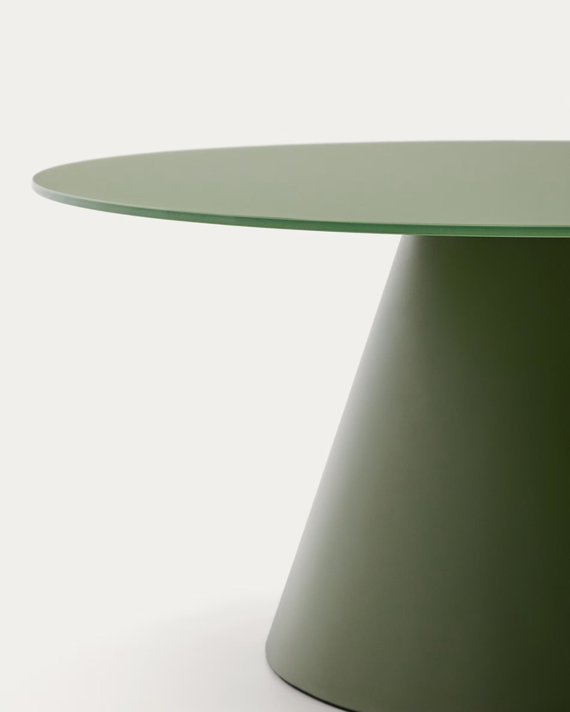 Wilshire coffee table matt green finish Ø80cm