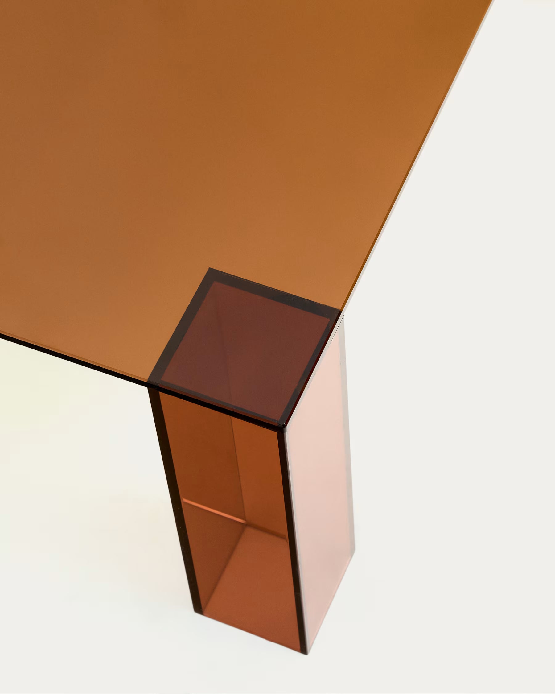 Adularia Brown, Tempered-glass Side Table, 85 x 85 cm.