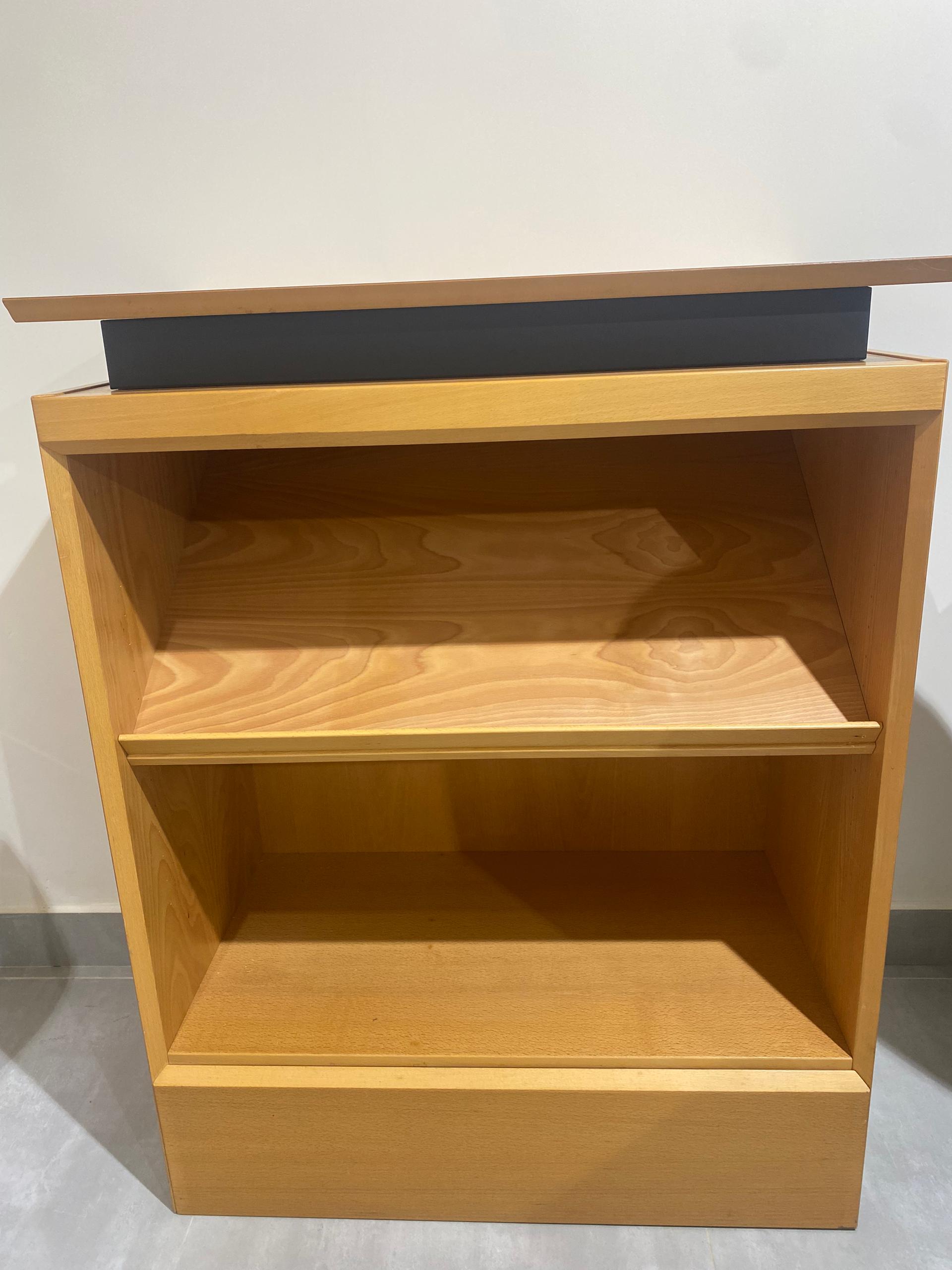 COUNTER/BOOKSHELF COMBO IDEAL AS SEPARATOR, FRONT DESK, CUSTOMER INTERFACE. BEECH WOOD WITH 2 SHELVES