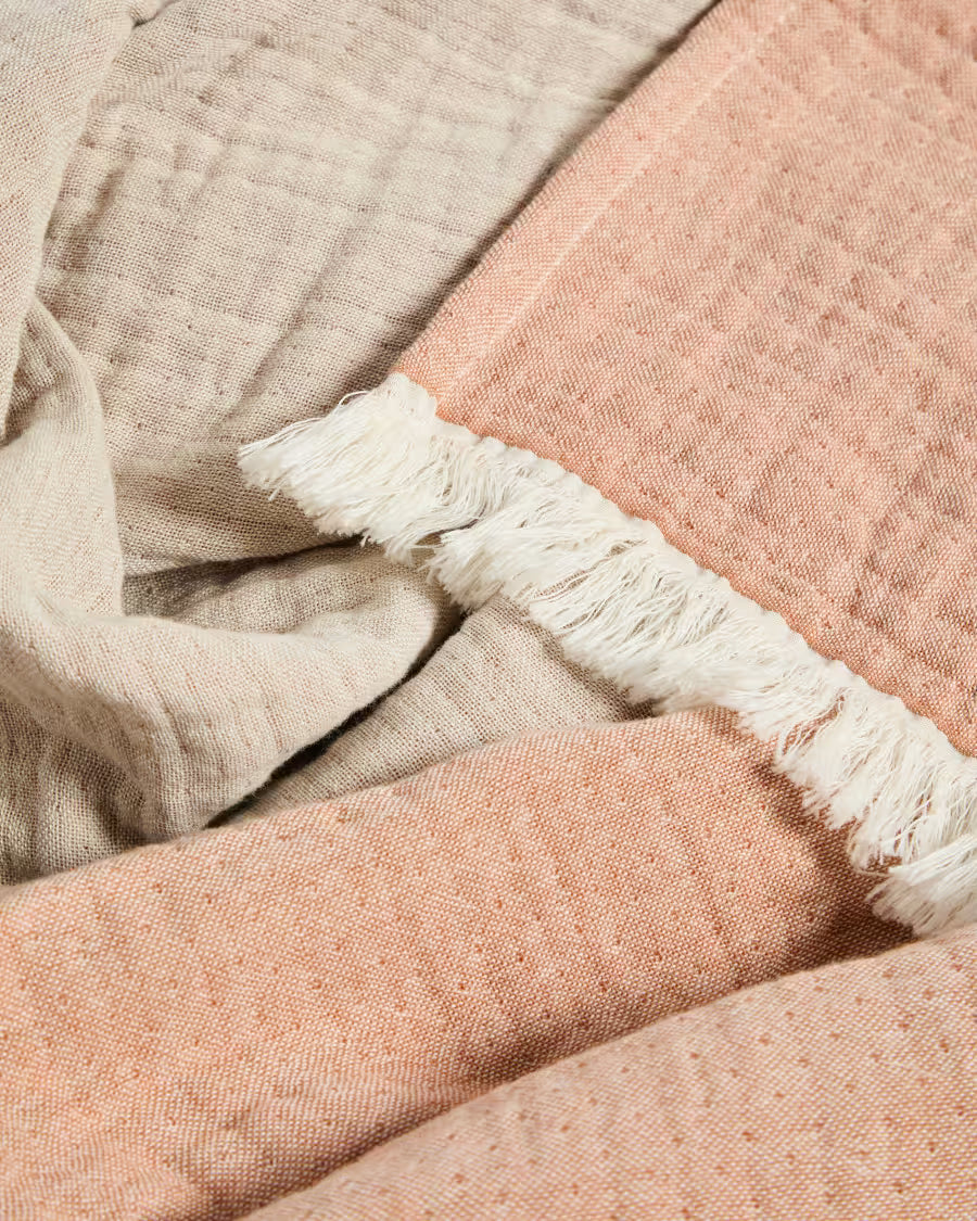 Nafine 100% cotton muslin  - et with two-toned fringe 130 x 170 cm.