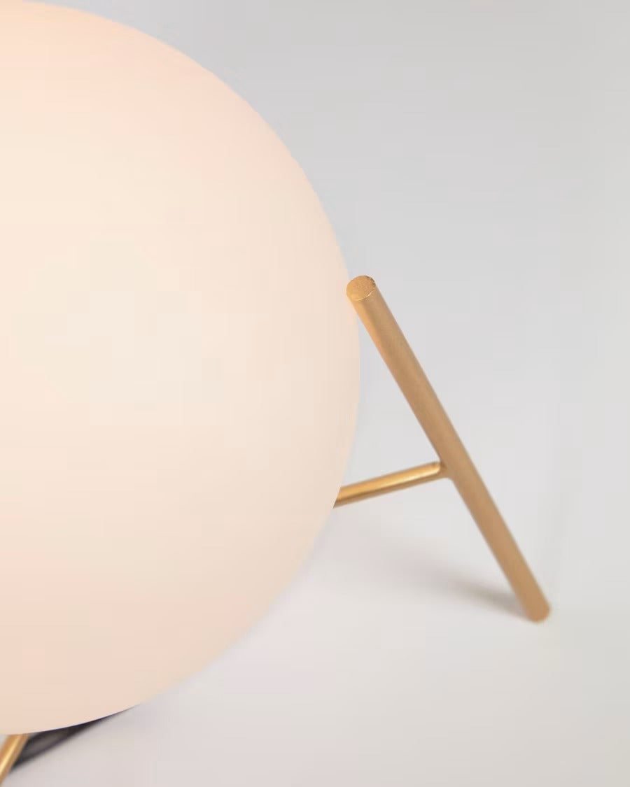 Seina Table Lamp in Steel with Brass Finish